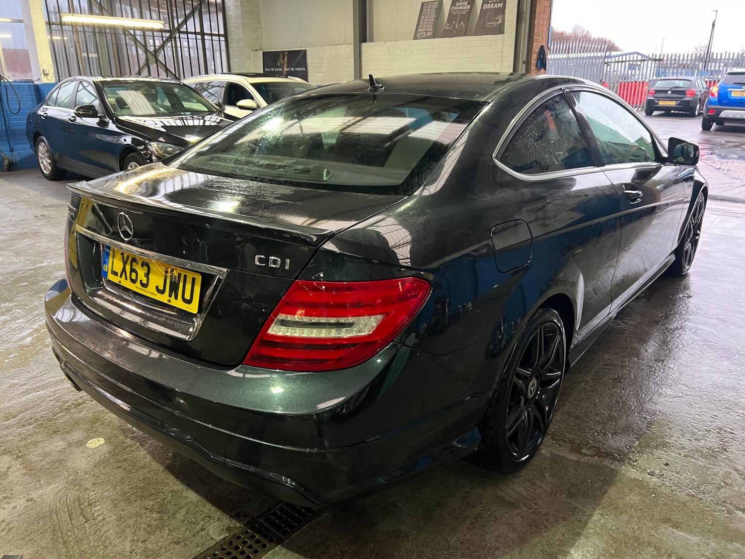 Used Mercedes-Benz C Class 2013 for sale - 77344431: Photo 4