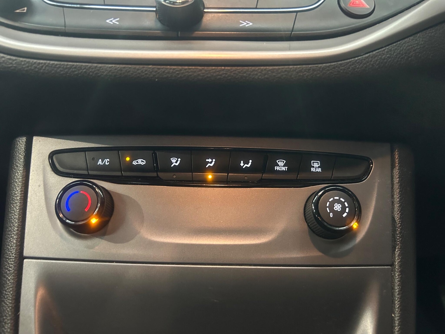 Used Vauxhall Astra 2017 for sale - 77479437: Photo 17