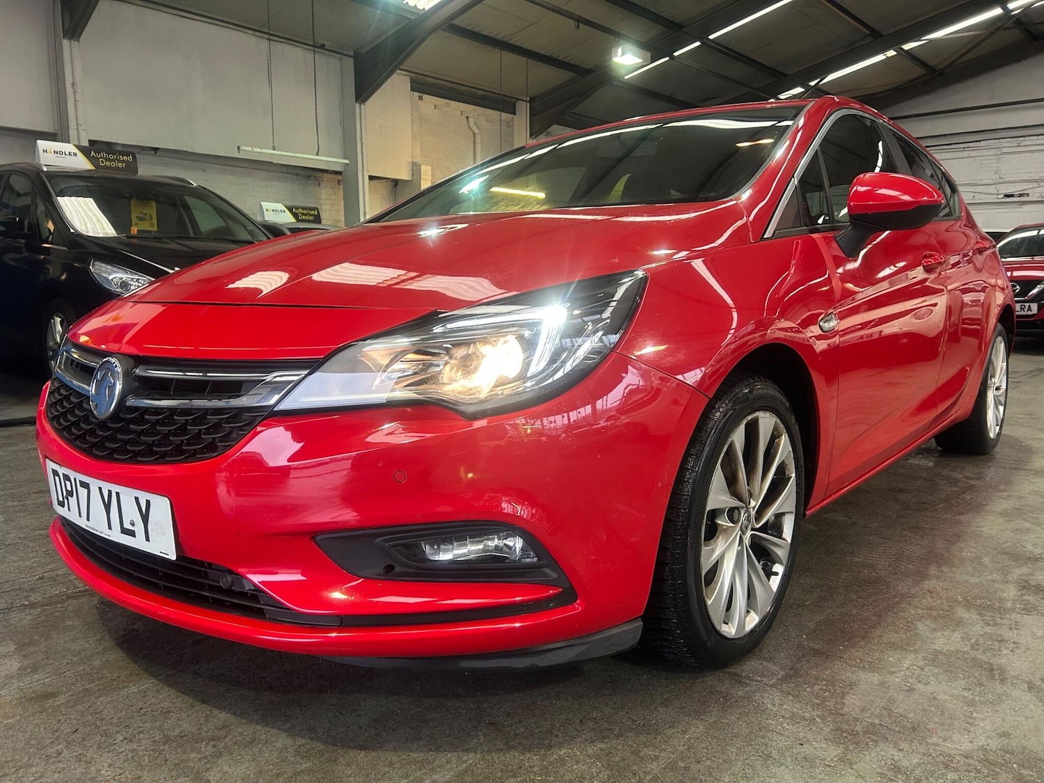 Used Vauxhall Astra 2017 for sale - 77479437: Photo 5