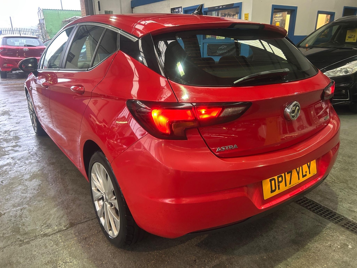 Used Vauxhall Astra 2017 for sale - 77479437: Photo 8