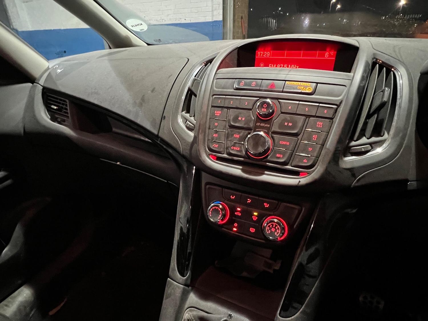 Used Vauxhall Zafira 2015 for sale - 77039811: Photo 12