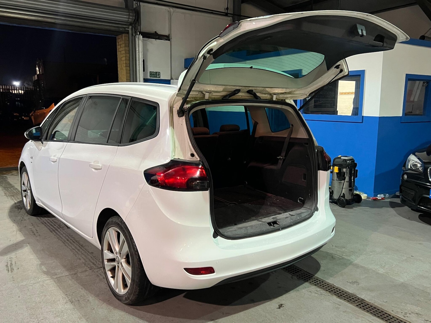 Used Vauxhall Zafira 2015 for sale - 77039811: Photo 6