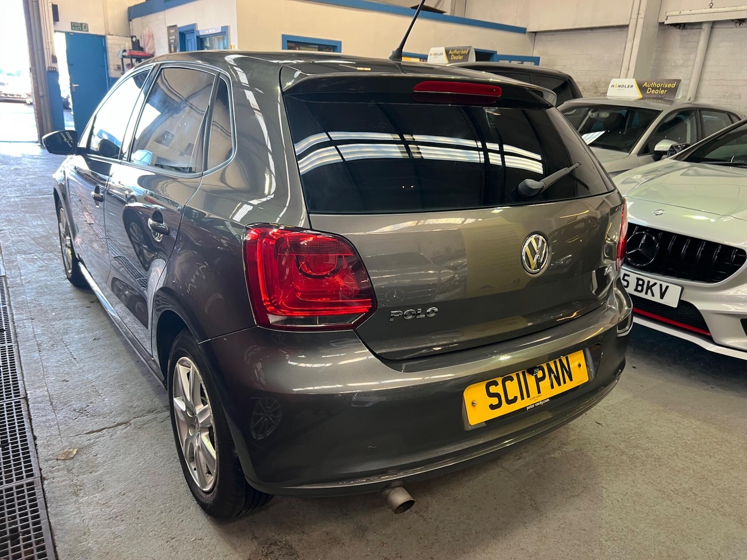 Used Volkswagen Polo 2011 for sale - 77564857: Photo 12