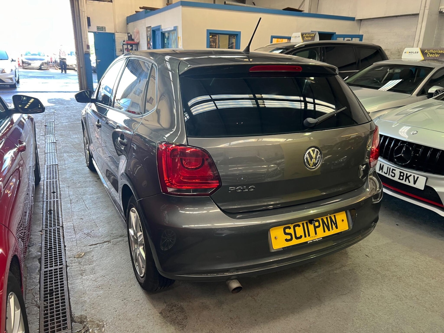 Used Volkswagen Polo 2011 for sale - 77564857: Photo 4