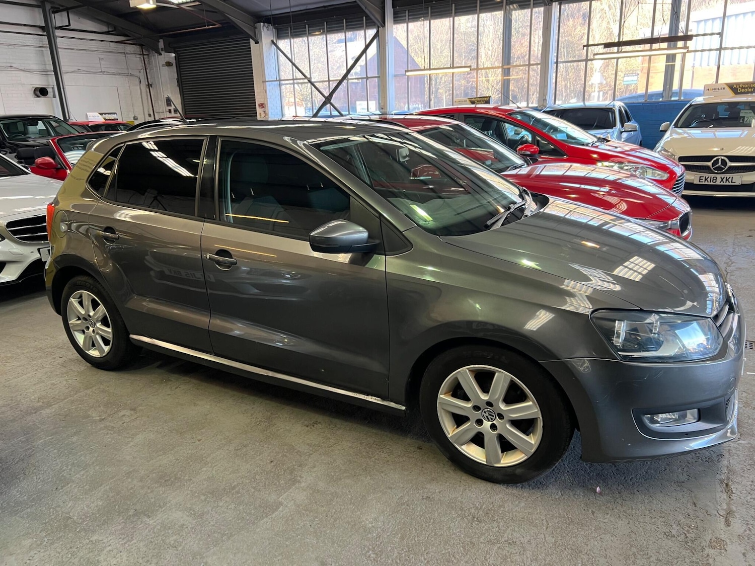 Used Volkswagen Polo 2011 for sale - 77564857: Photo 6