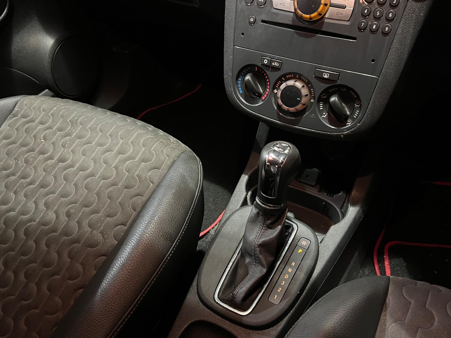 Used Vauxhall Corsa 2011 for sale - 77156083: Photo 17