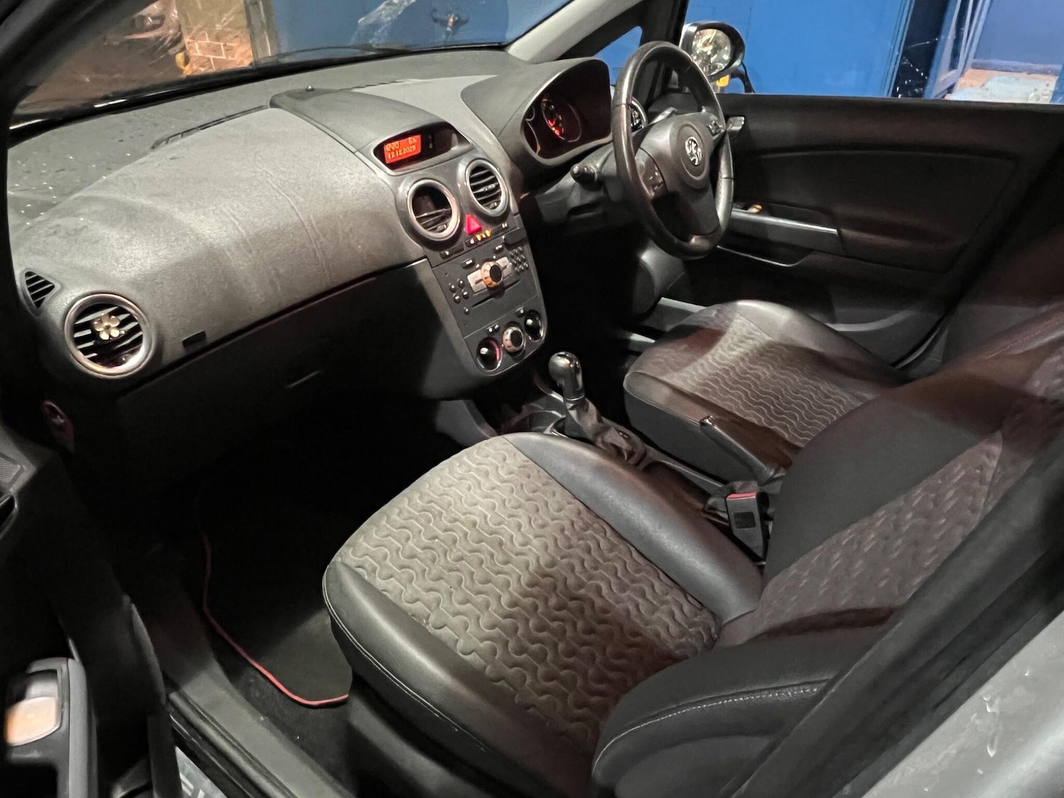 Used Vauxhall Corsa 2011 for sale - 77156083: Photo 24