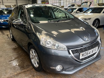 Used Peugeot 208 2015 for sale - 78301627: Photo