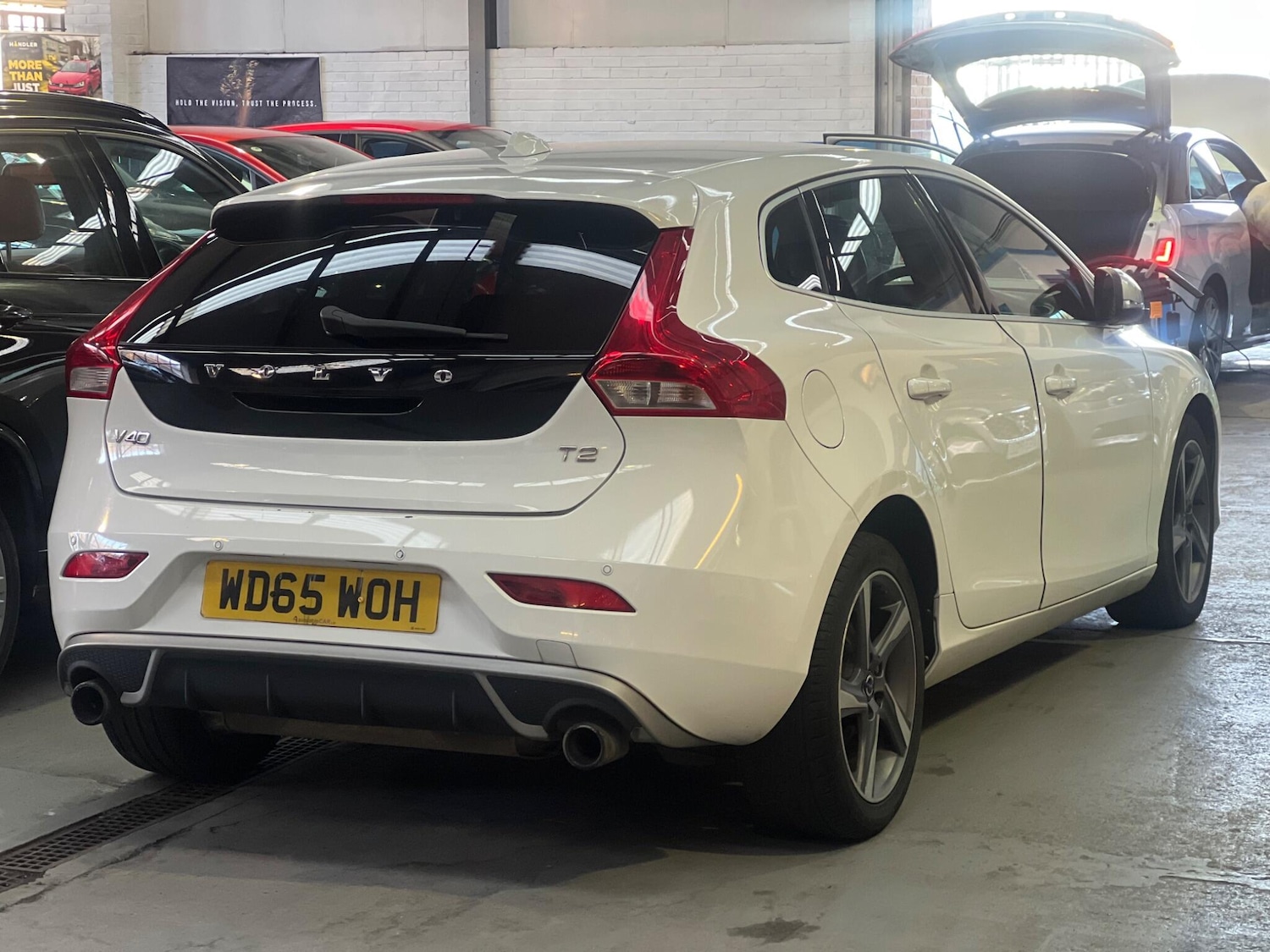 Used Volvo V40 2015 for sale - 77314850: Photo 13