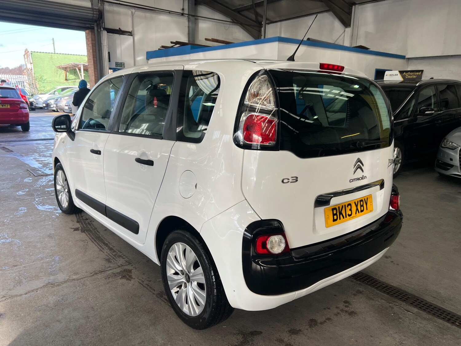 Used Citroen C3 Picasso 2013 for sale - 77565111: Photo 4