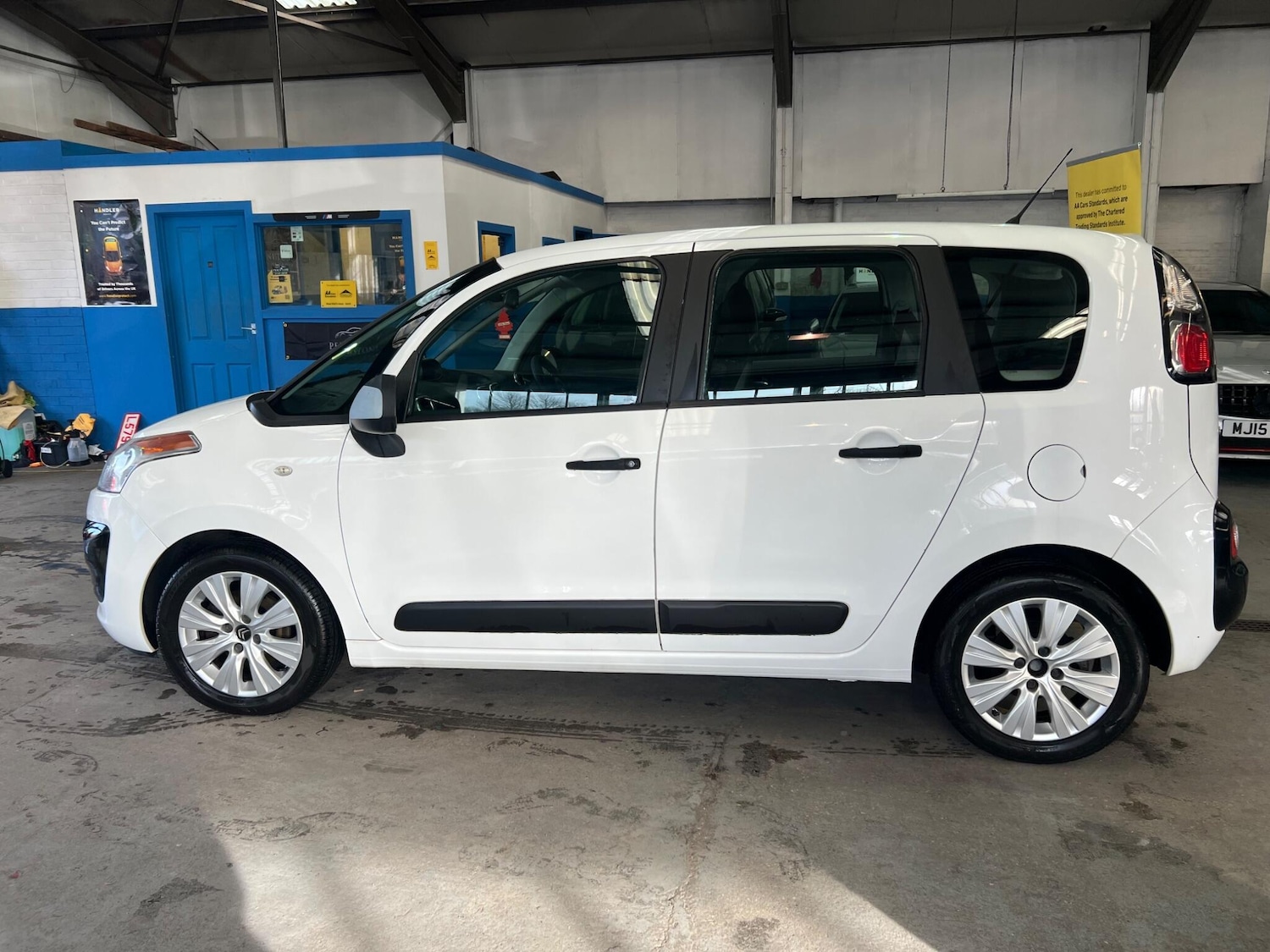 Used Citroen C3 Picasso 2013 for sale - 77565111: Photo 9