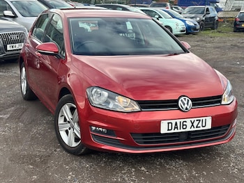 Volkswagen - Golf