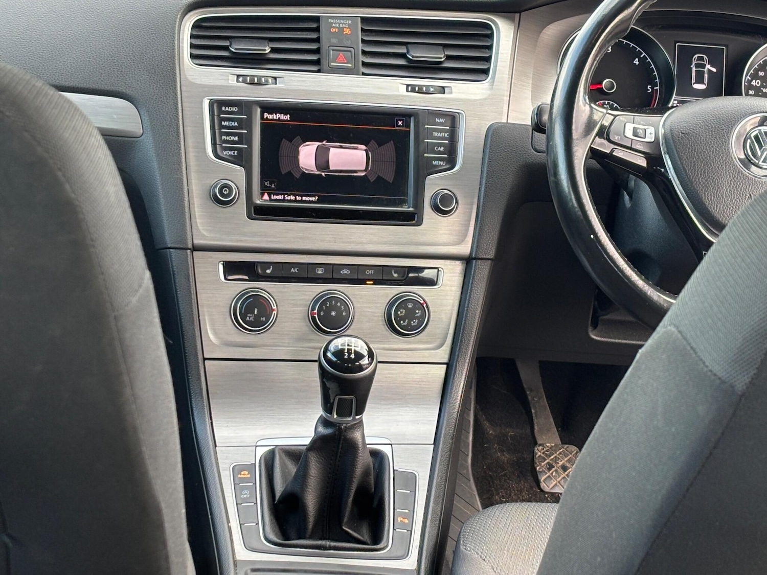 Used Volkswagen Golf 2016 for sale - 76371478: Photo 22