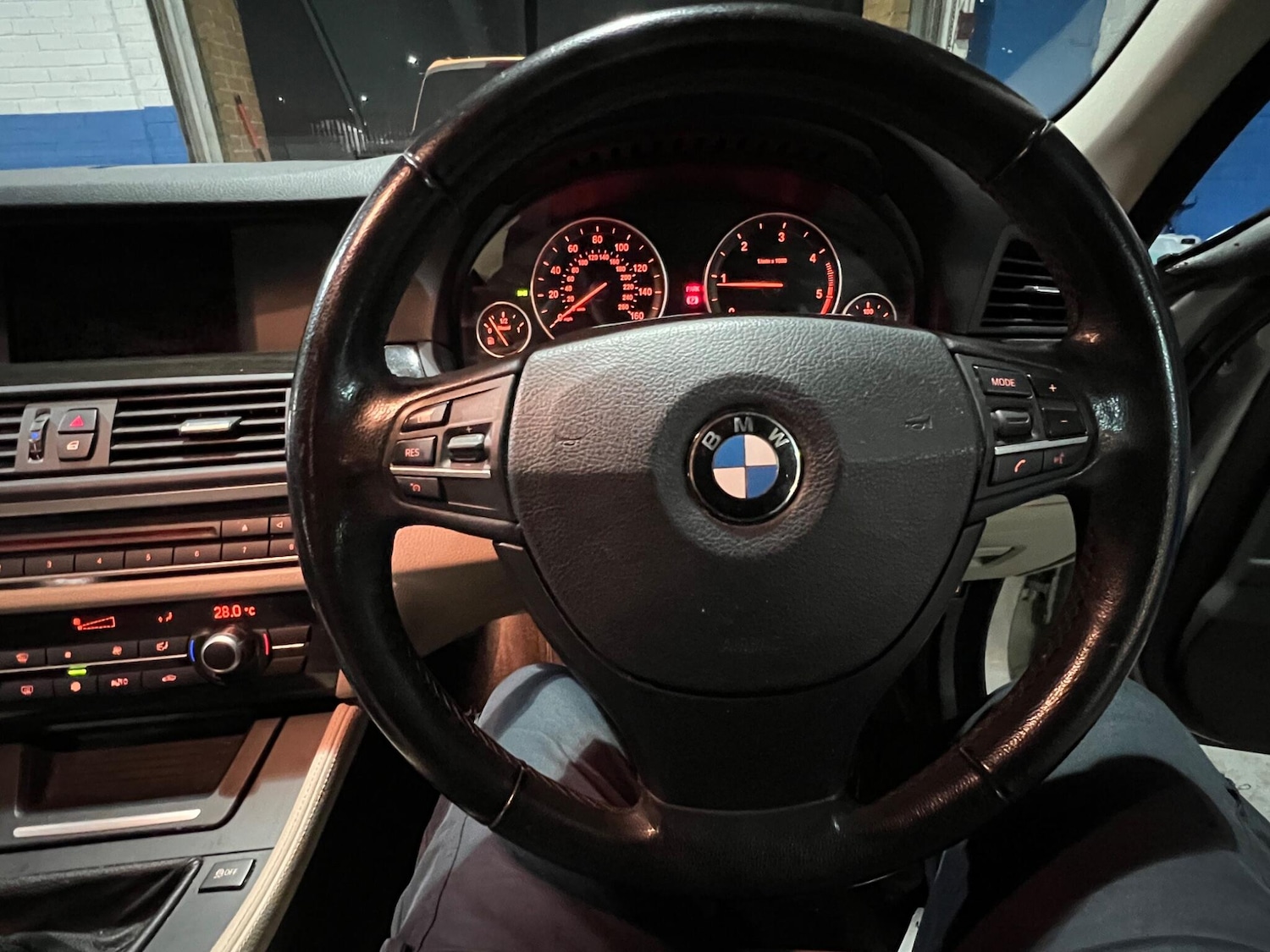 Used BMW 5 Series 2010 for sale - 77029331: Photo 25