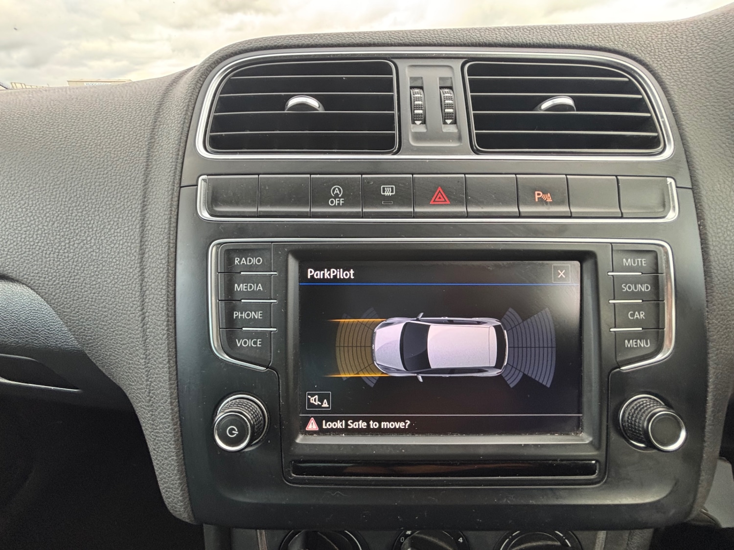 Used Volkswagen Polo 2017 for sale - 76444296: Photo 22