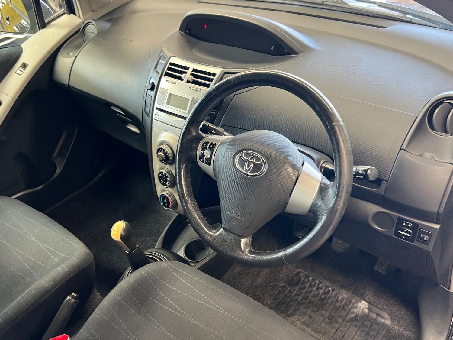 Used Toyota Yaris 2007 for sale - 78170286: Photo 19