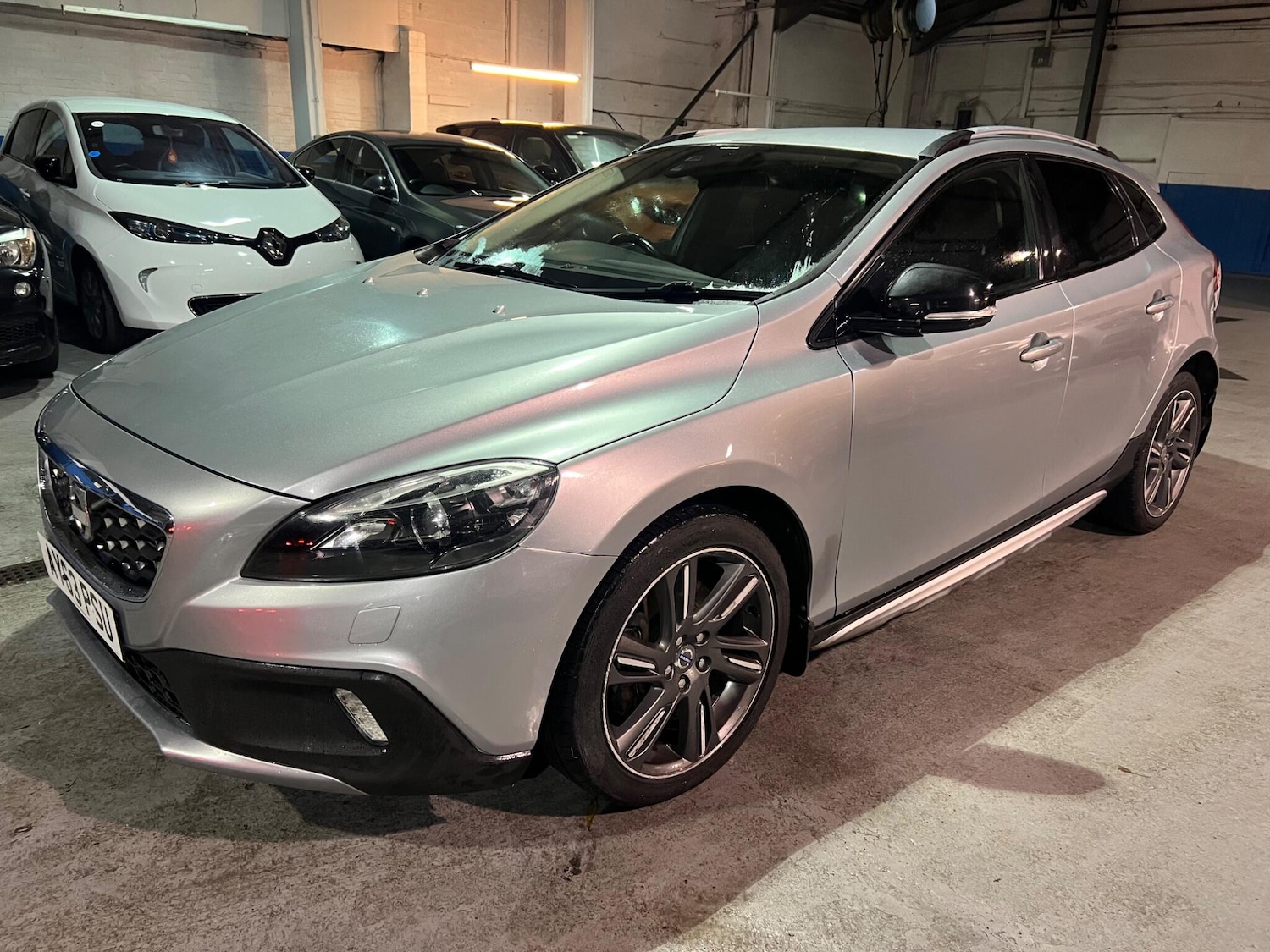 Used Volvo V40 Cross Country 2013 for sale - 76912728: Photo 11