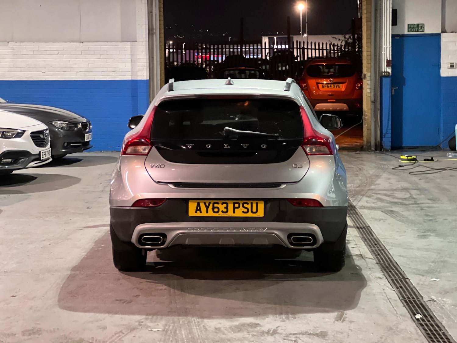 Used Volvo V40 Cross Country 2013 for sale - 76912728: Photo 14