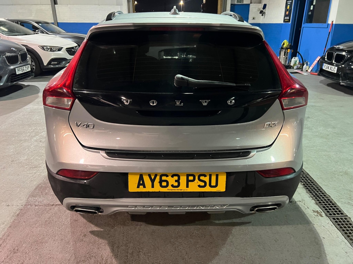 Used Volvo V40 Cross Country 2013 for sale - 76912728: Photo 15