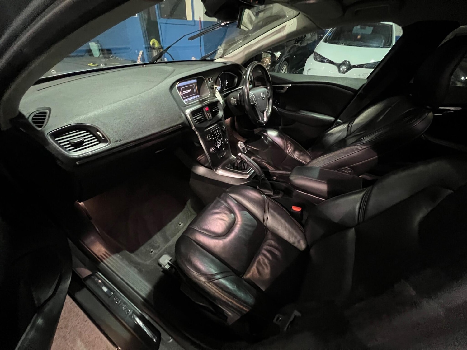 Used Volvo V40 Cross Country 2013 for sale - 76912728: Photo 23