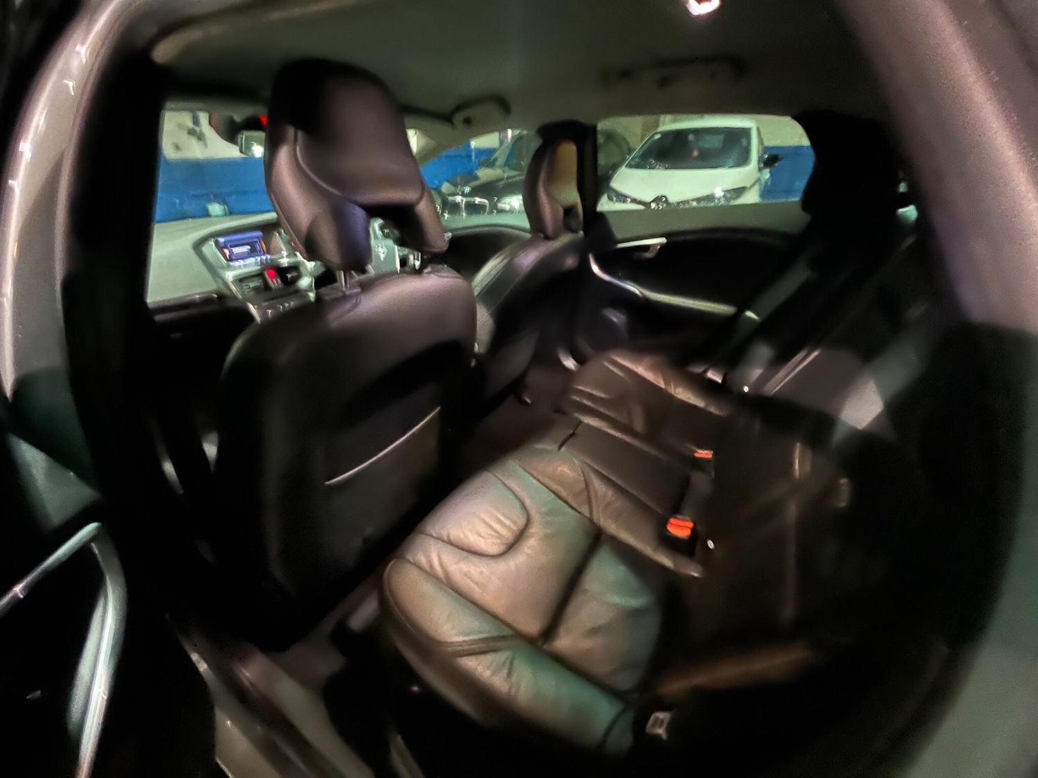 Used Volvo V40 Cross Country 2013 for sale - 76912728: Photo 27