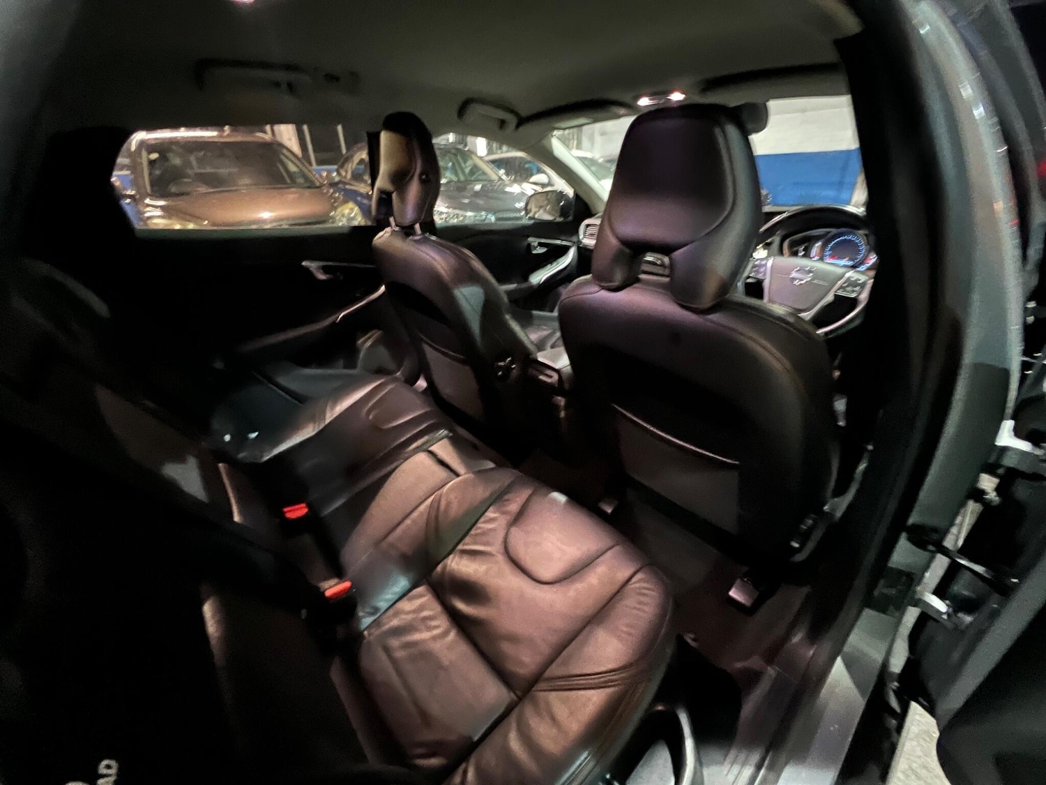 Used Volvo V40 Cross Country 2013 for sale - 76912728: Photo 28