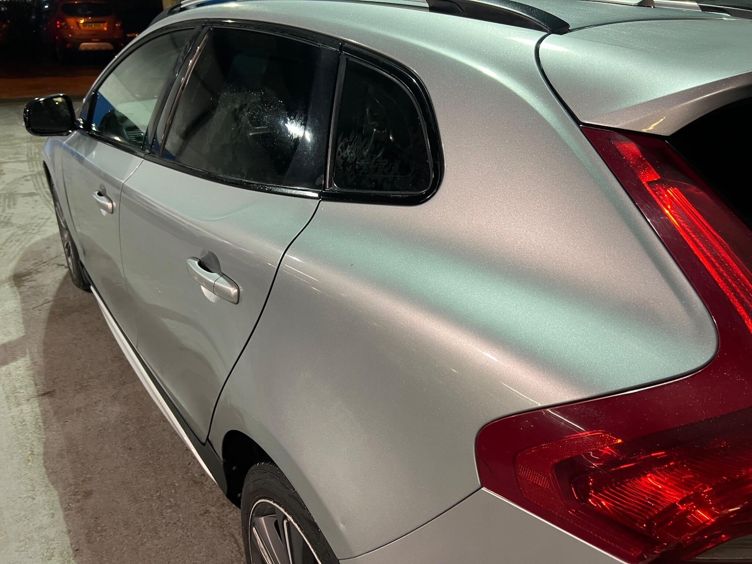 Used Volvo V40 Cross Country 2013 for sale - 76912728: Photo 42