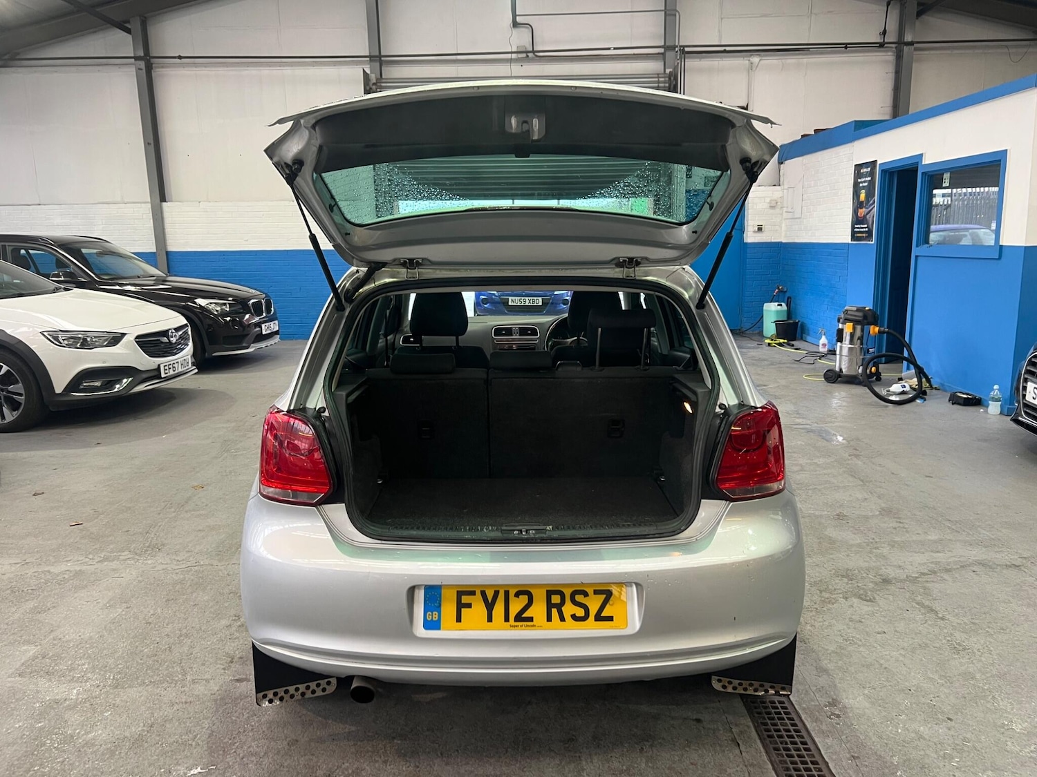 Used Volkswagen Polo 2012 for sale - 76855906: Photo 24