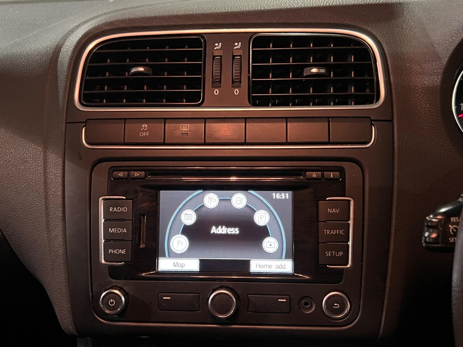 Used Volkswagen Polo 2014 for sale - 77057360: Photo 24