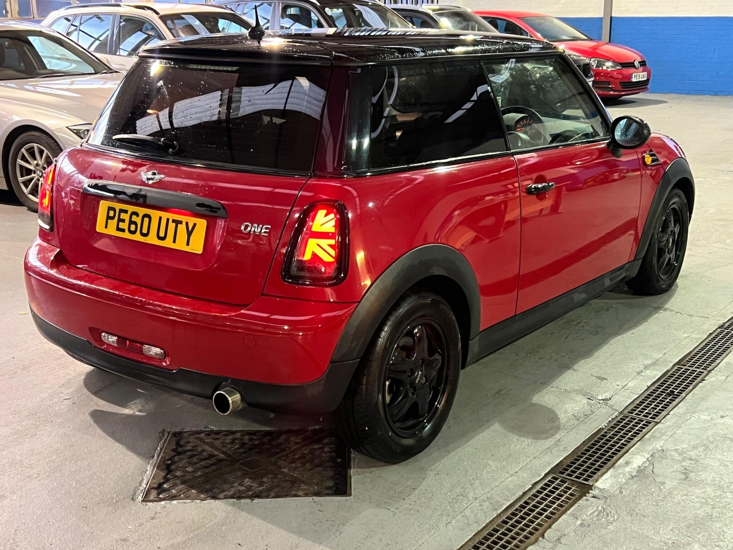 Used MINI Hatch 2010 for sale - 76619866: Photo 11