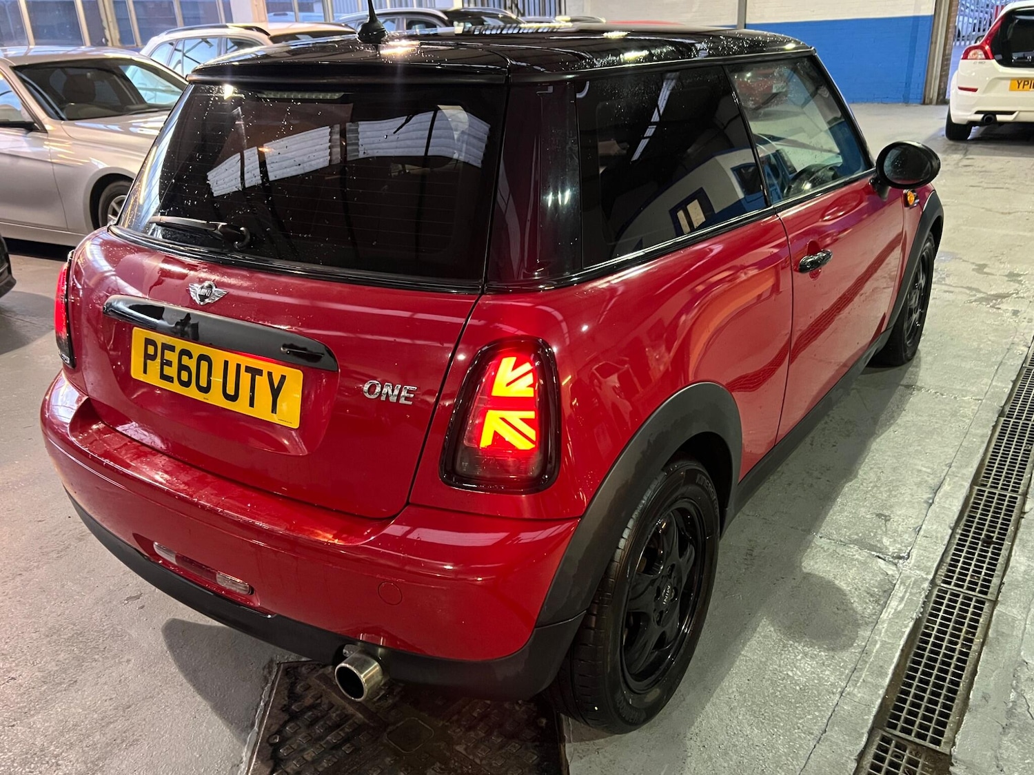 Used MINI Hatch 2010 for sale - 76619866: Photo 12