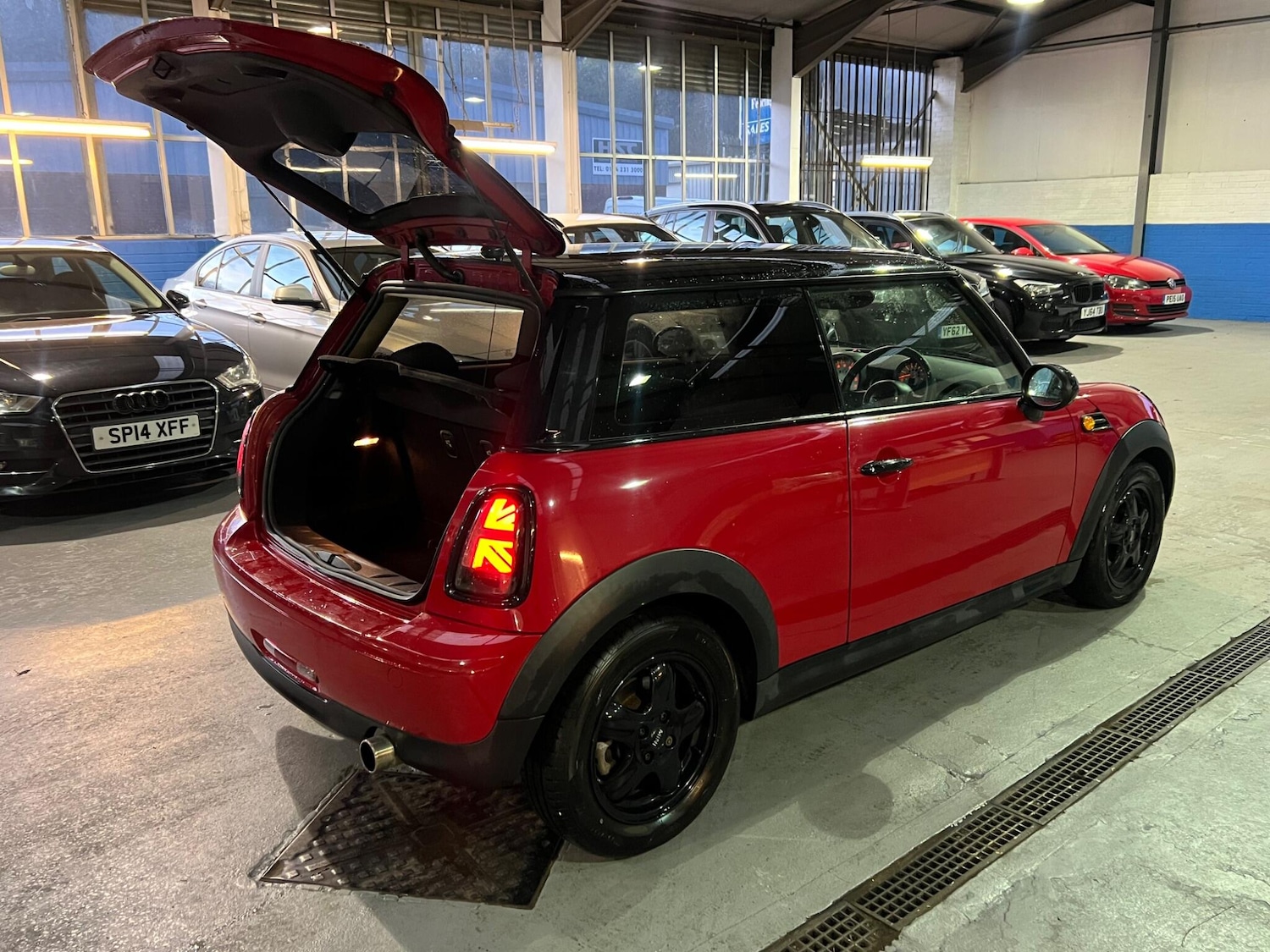 Used MINI Hatch 2010 for sale - 76619866: Photo 13