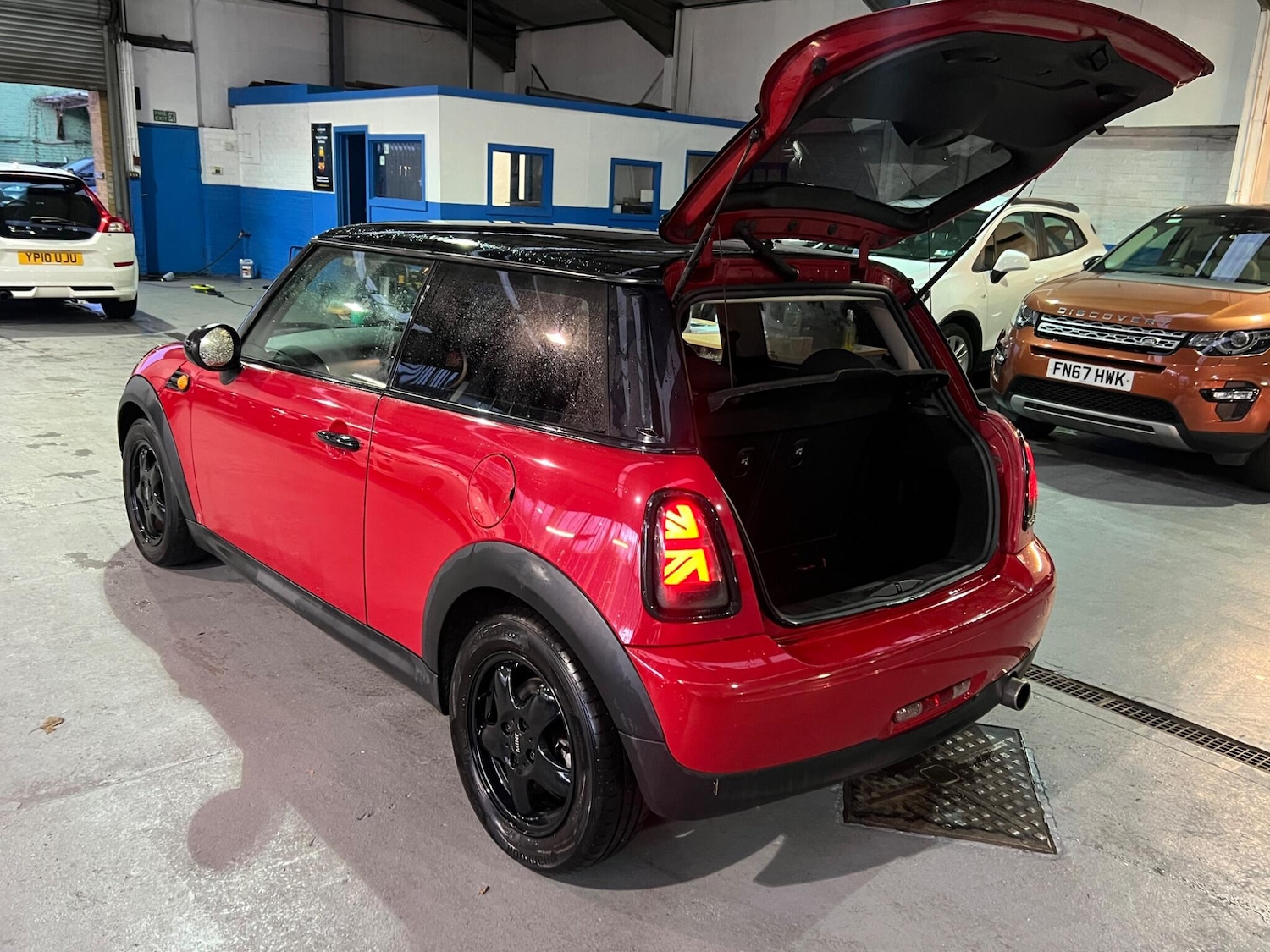 Used MINI Hatch 2010 for sale - 76619866: Photo 9