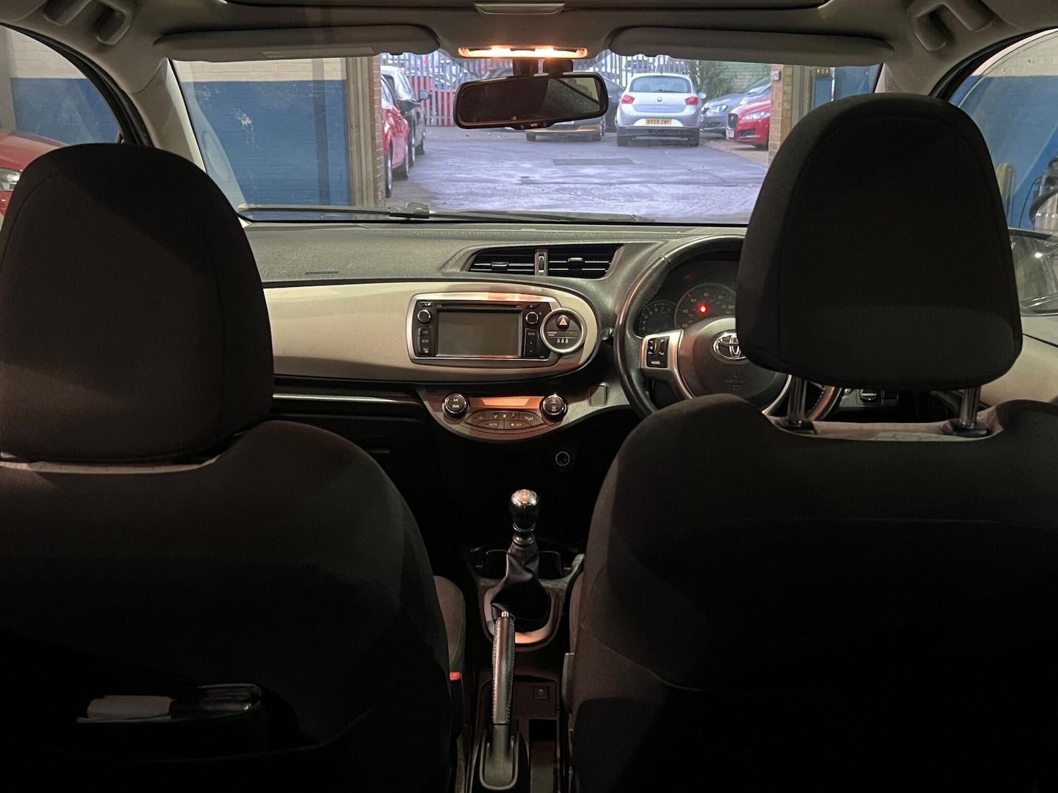 Used Toyota Yaris 2012 for sale - 76701217: Photo 12