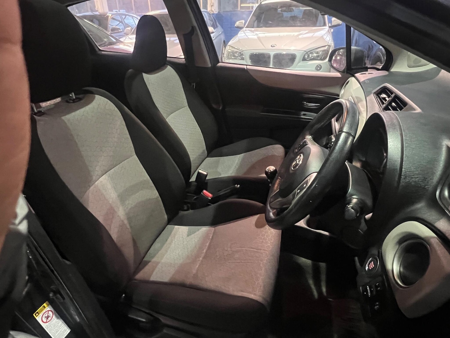 Used Toyota Yaris 2012 for sale - 76701217: Photo 15