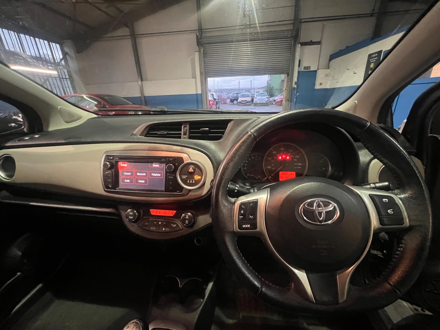 Used Toyota Yaris 2012 for sale - 76701217: Photo 20