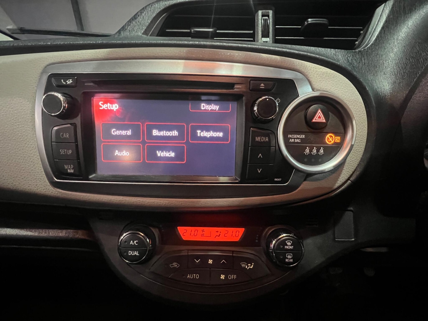 Used Toyota Yaris 2012 for sale - 76701217: Photo 21