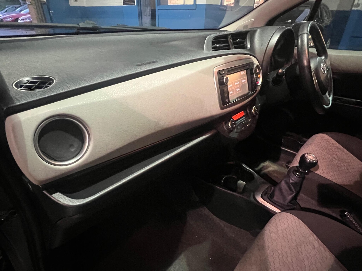 Used Toyota Yaris 2012 for sale - 76701217: Photo 26