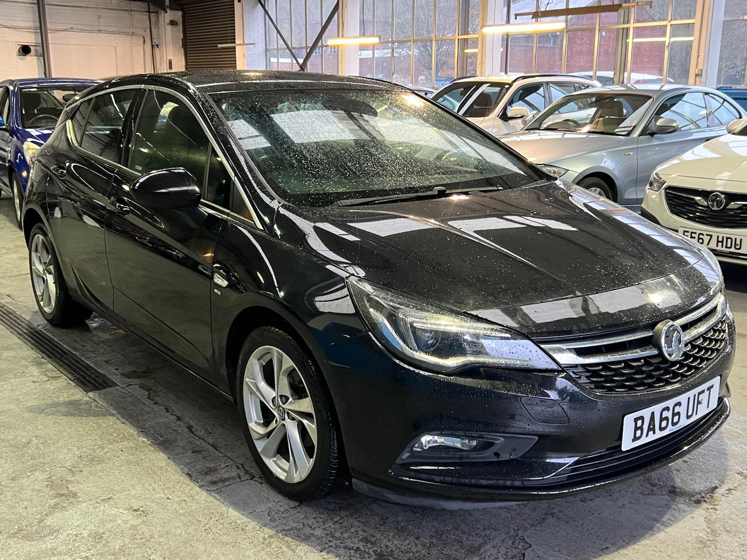 Used Vauxhall Astra 2017 for sale - 76856022: Photo 1