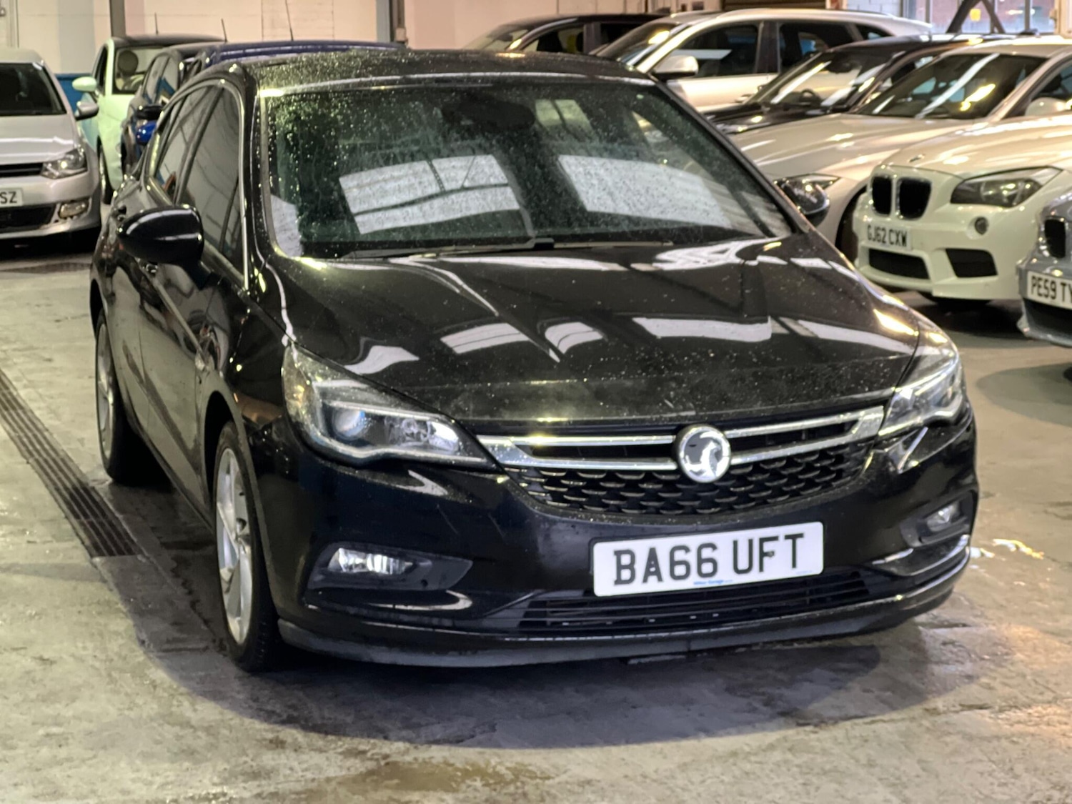 Used Vauxhall Astra 2017 for sale - 76856022: Photo 2