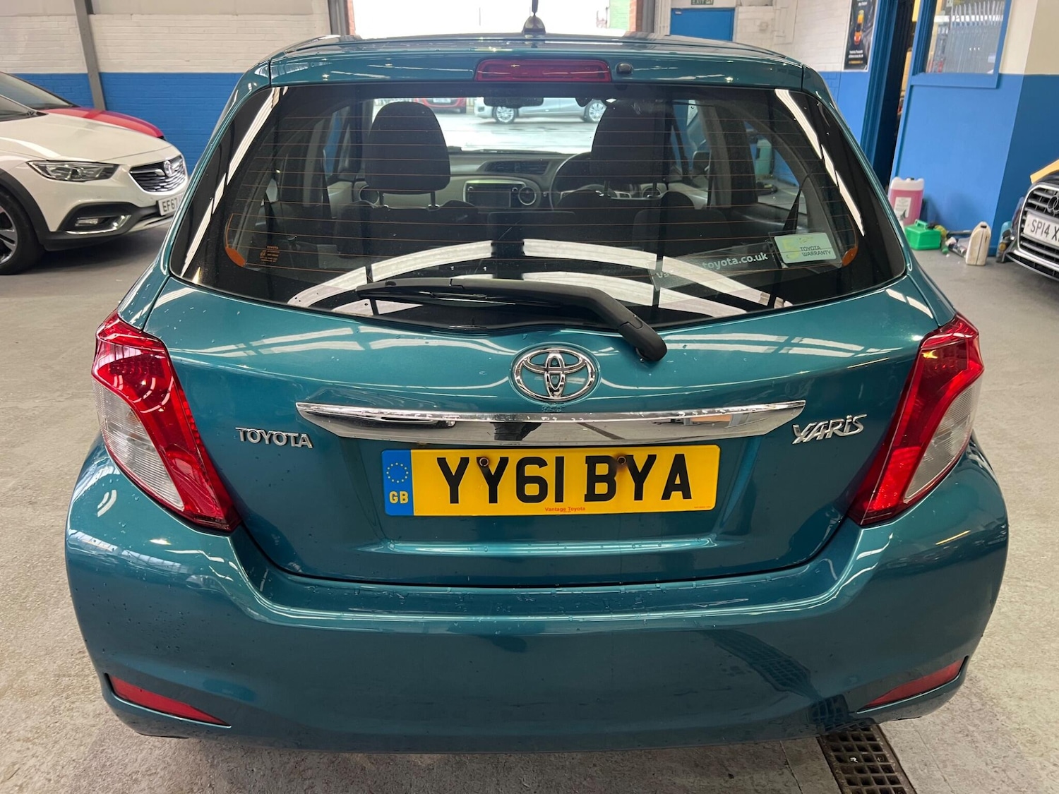 Used Toyota Yaris 2011 for sale - 76753140: Photo 13