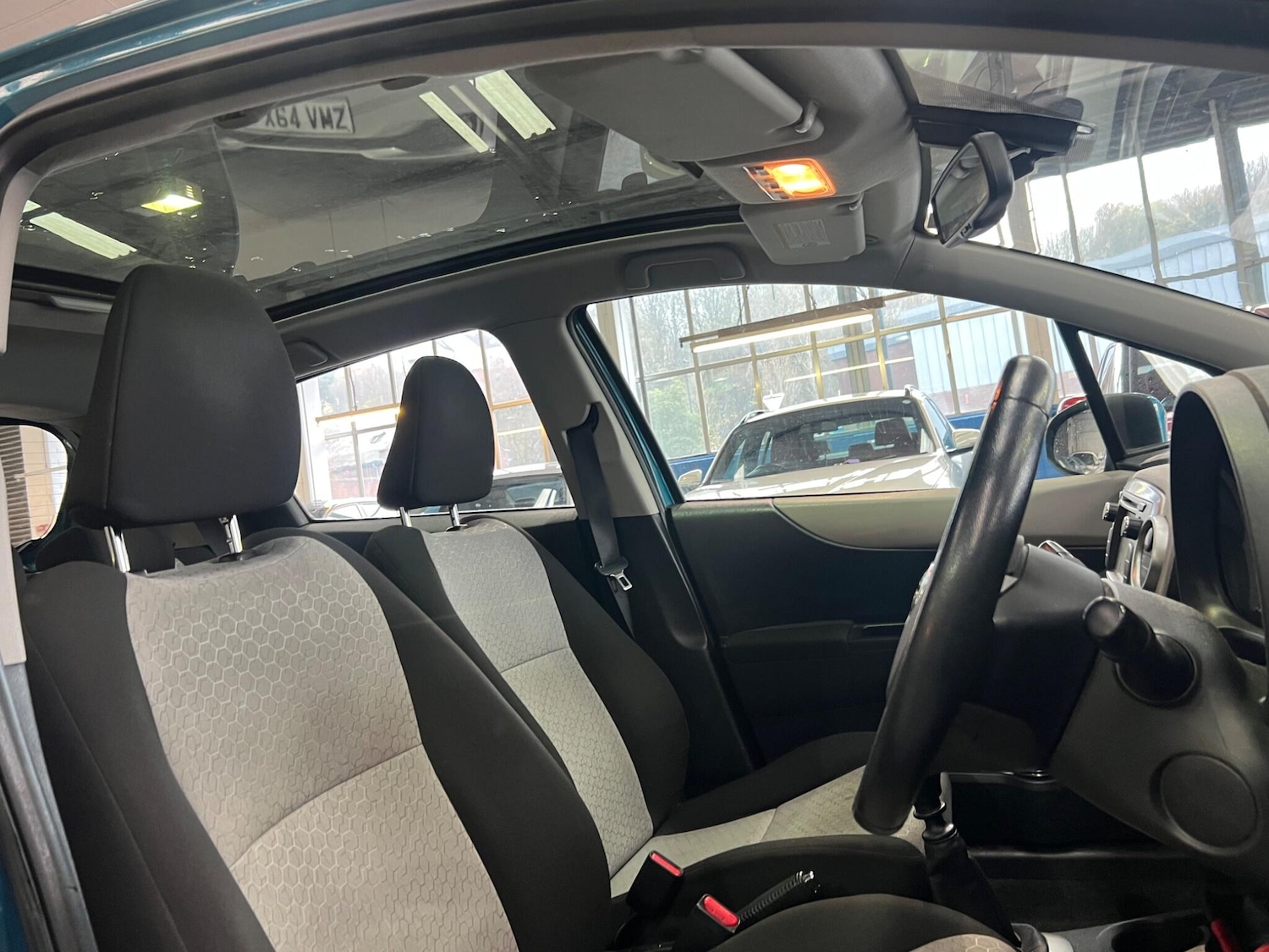 Used Toyota Yaris 2011 for sale - 76753140: Photo 21