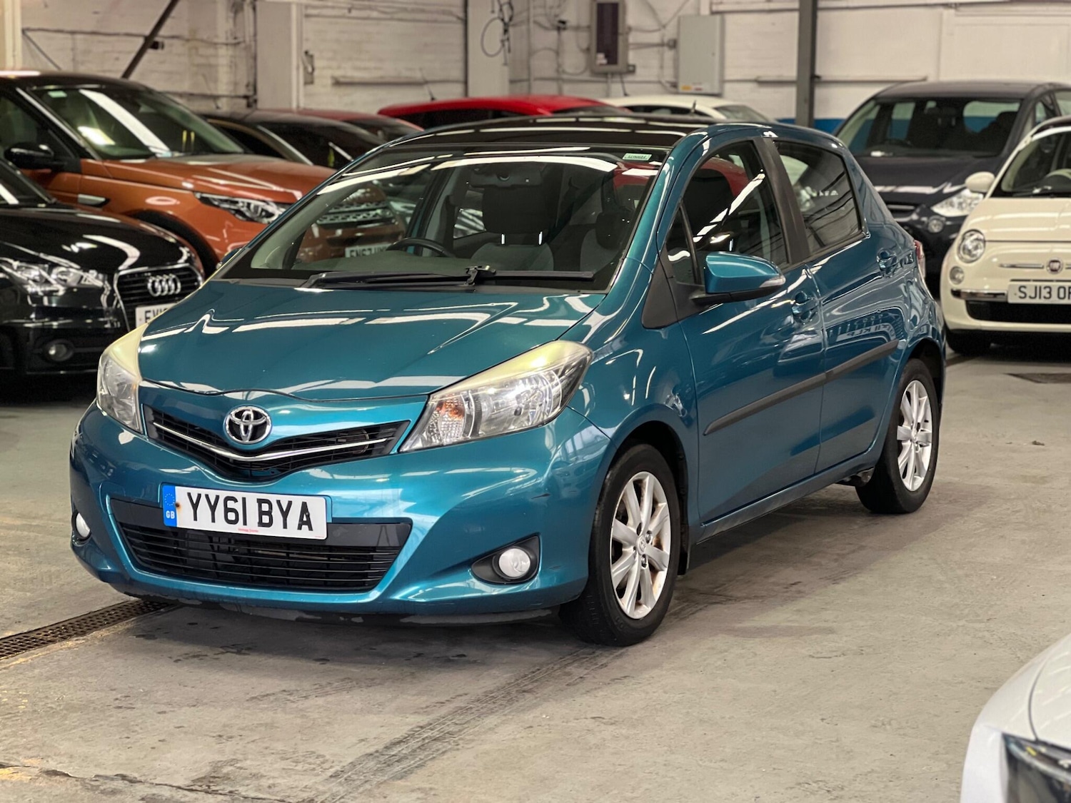 Used Toyota Yaris 2011 for sale - 76753140: Photo 3