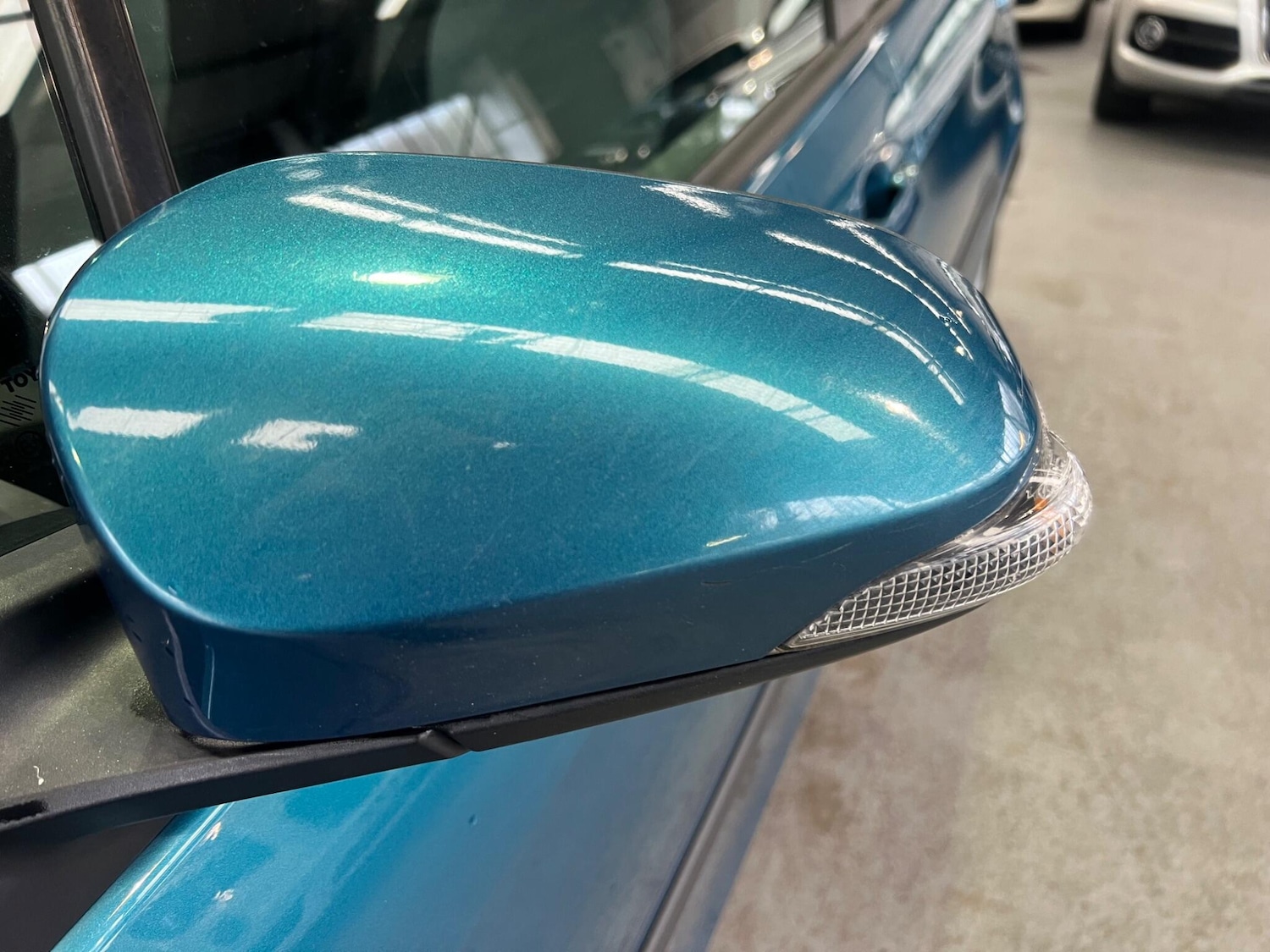 Used Toyota Yaris 2011 for sale - 76753140: Photo 32