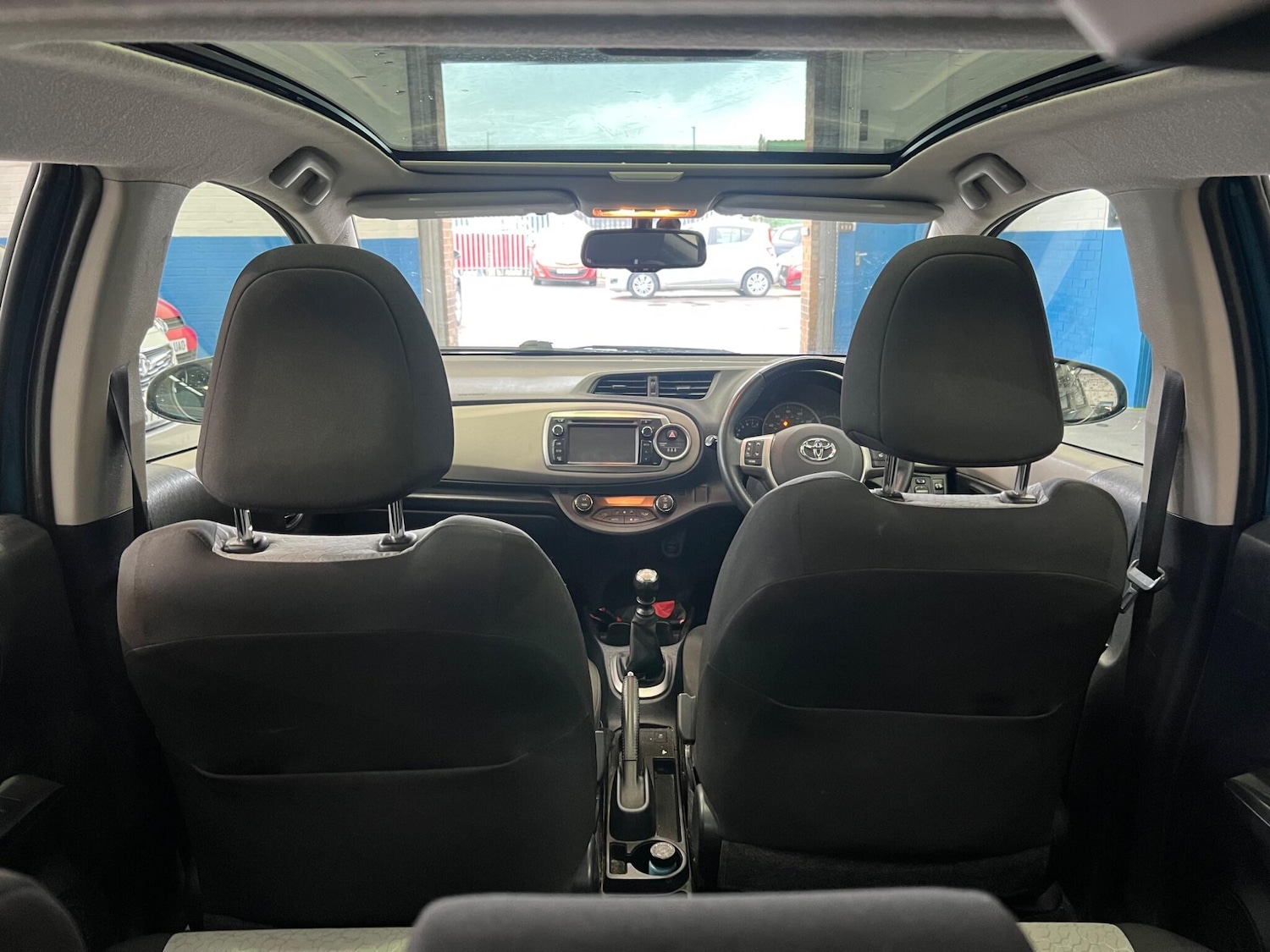 Used Toyota Yaris 2011 for sale - 76753140: Photo 39