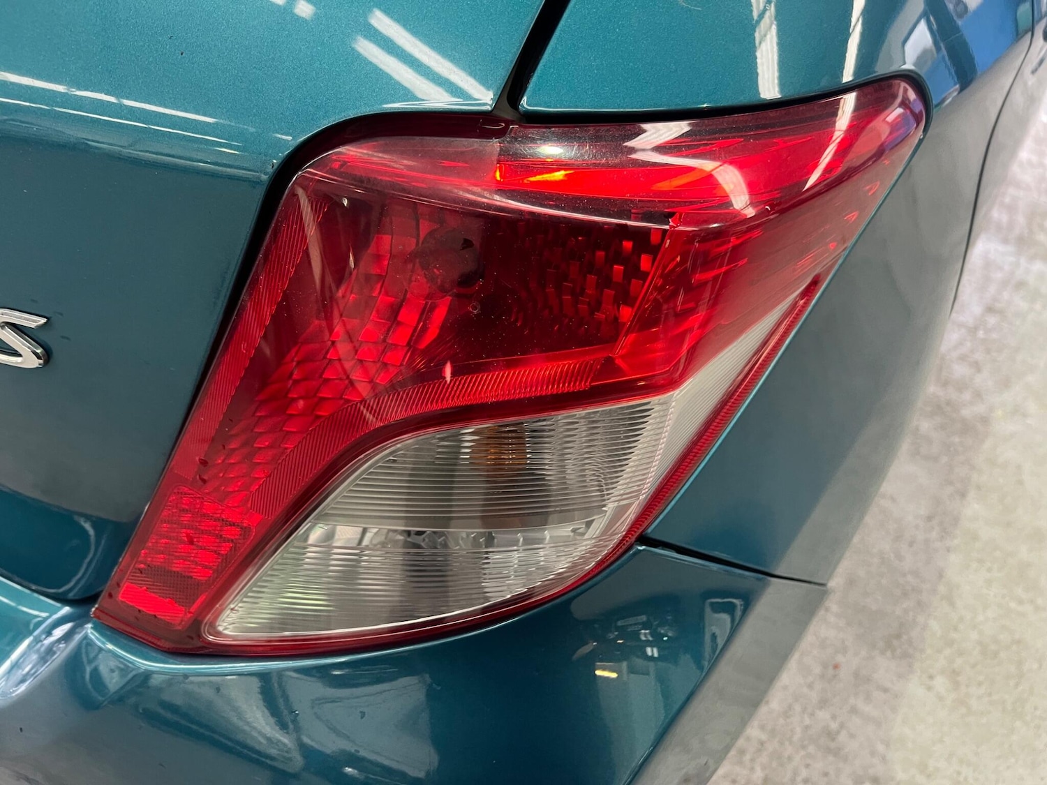 Used Toyota Yaris 2011 for sale - 76753140: Photo 42