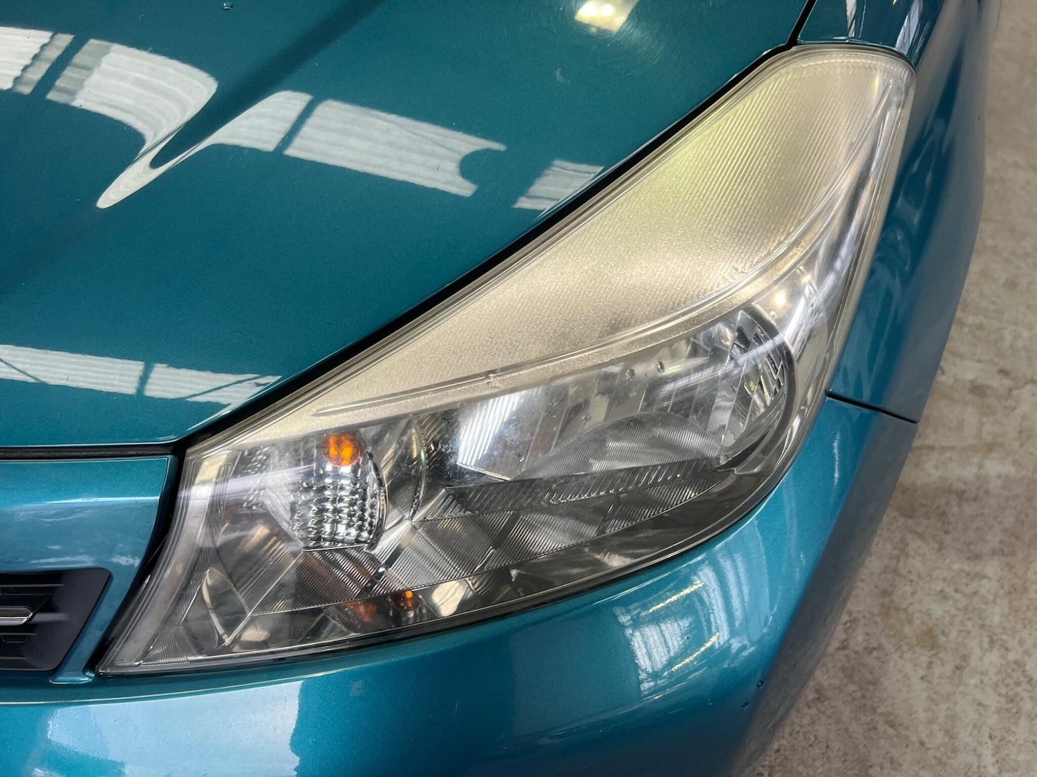 Used Toyota Yaris 2011 for sale - 76753140: Photo 44