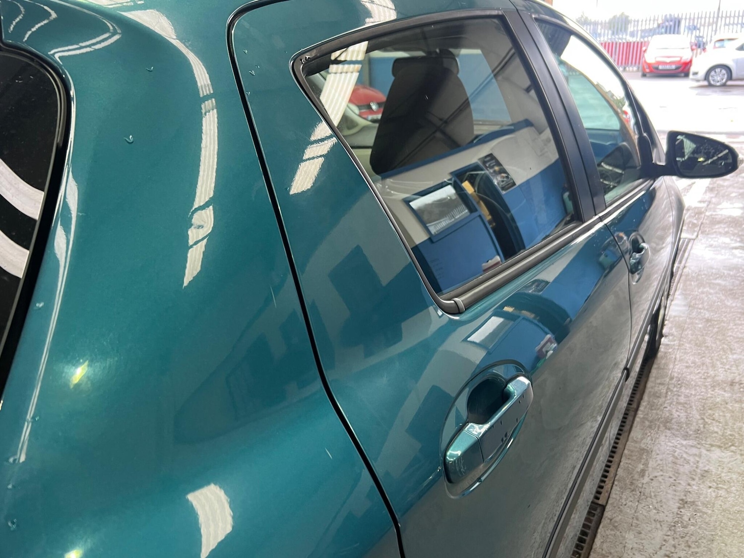 Used Toyota Yaris 2011 for sale - 76753140: Photo 46