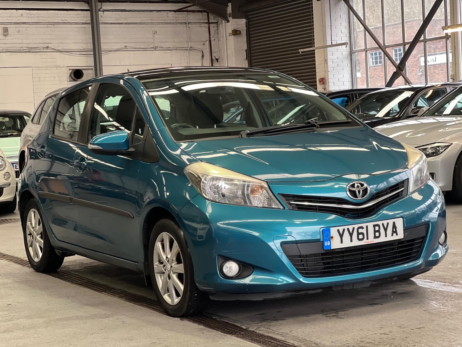 Used Toyota Yaris 2011 for sale - 76753140: Photo 6