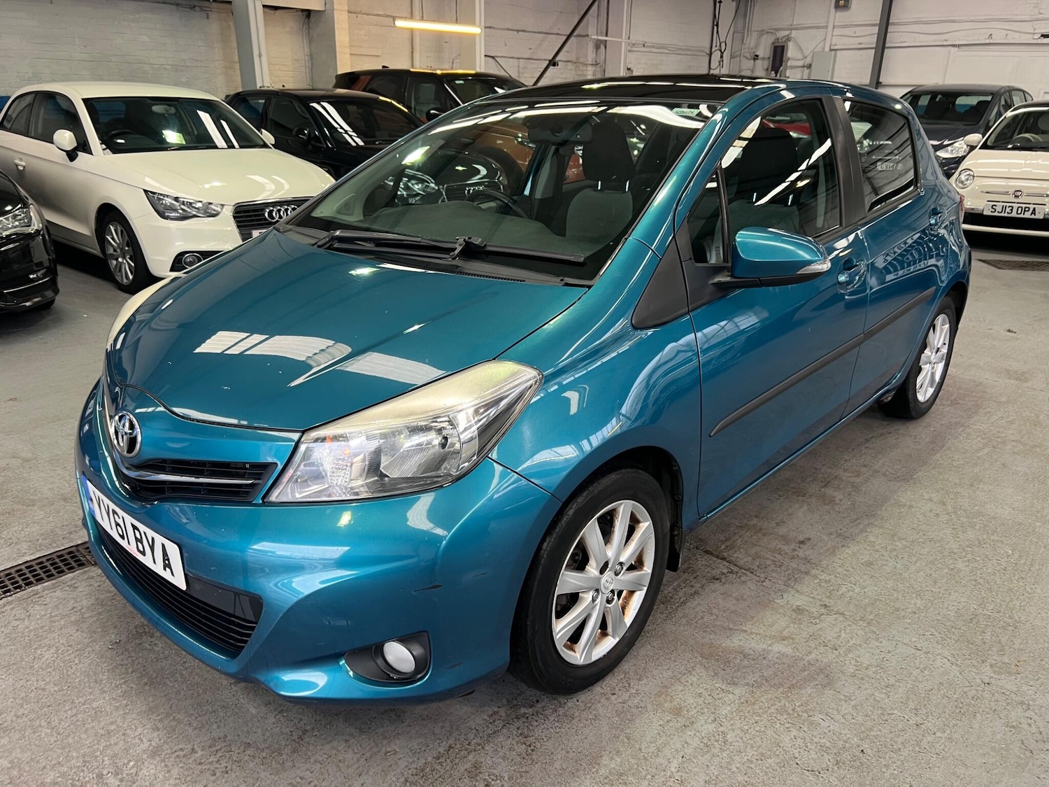 Used Toyota Yaris 2011 for sale - 76753140: Photo 8